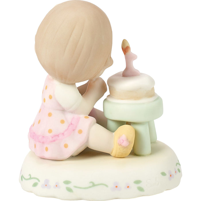 Brun. Girl w Cake Age 1 Fig