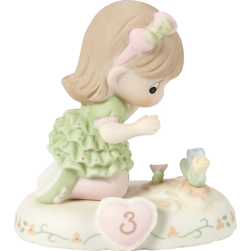 Brun. Girl w Flowers Age 3 Fig