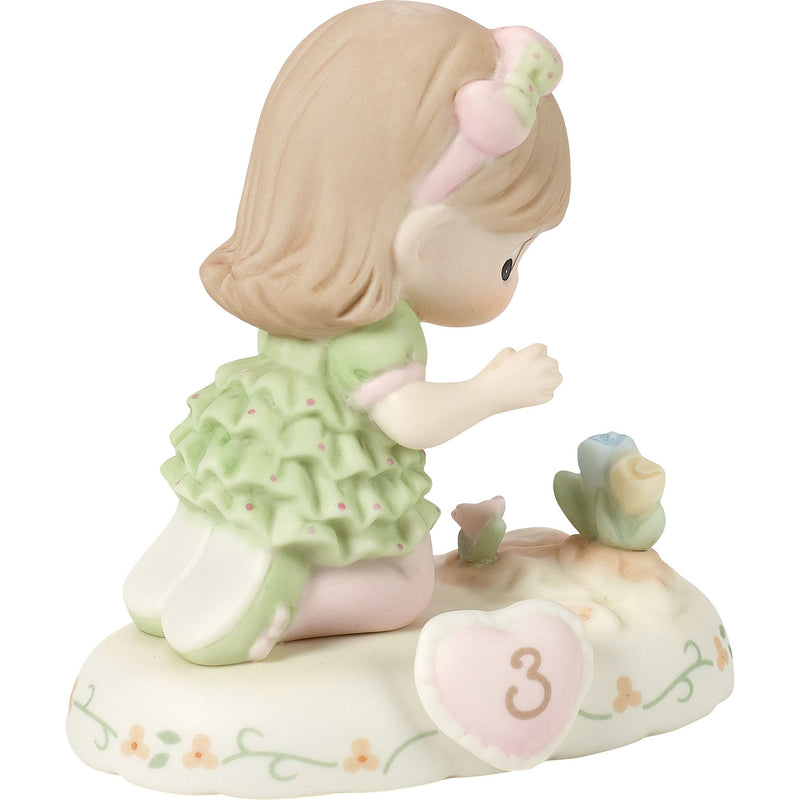 Brun. Girl w Flowers Age 3 Fig