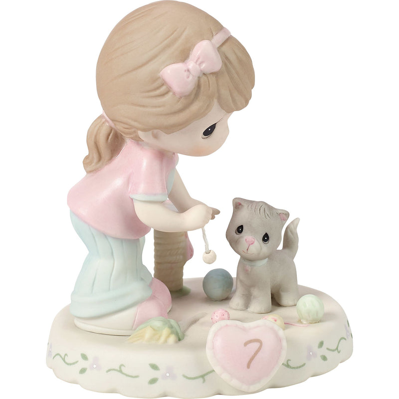 B. Girl w Kitten/Toys 7 Fig