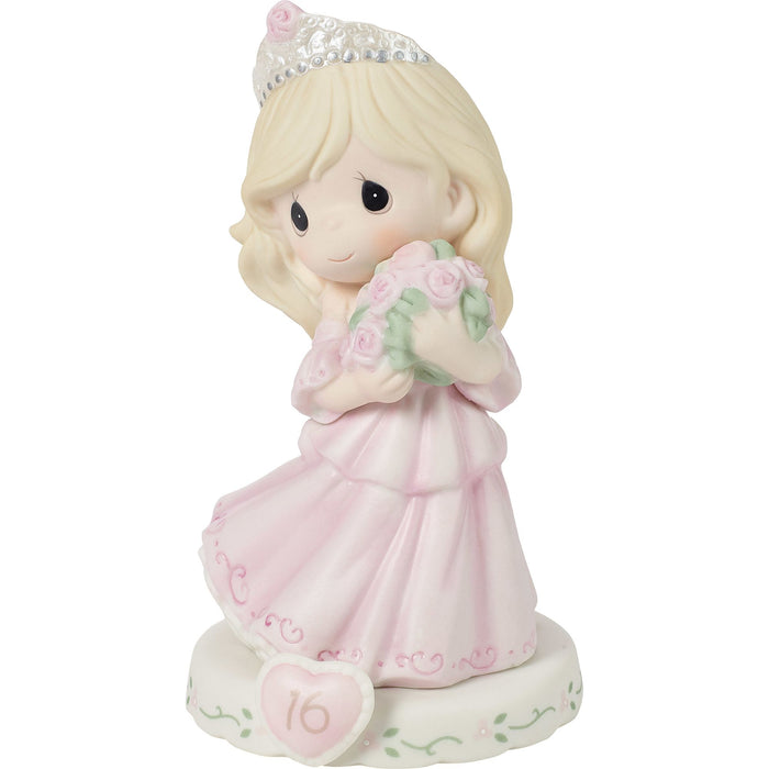 Girl In Tiara w Bouquet 16 Fig