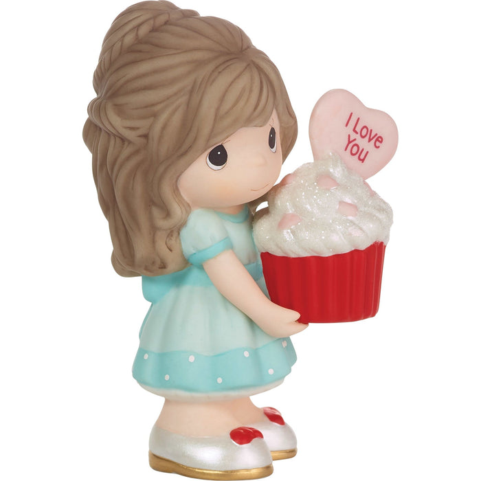 Girl w Cupcake Fig - Brunette