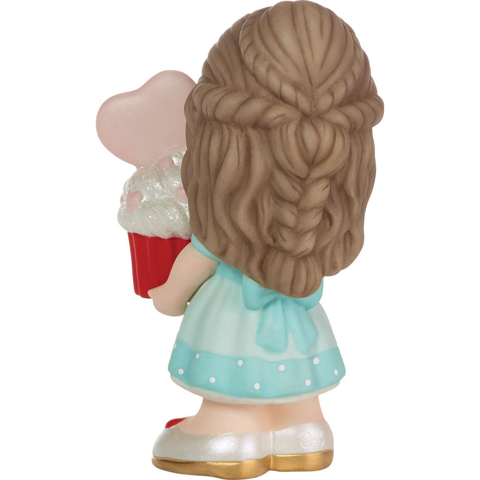 Girl w Cupcake Fig - Brunette