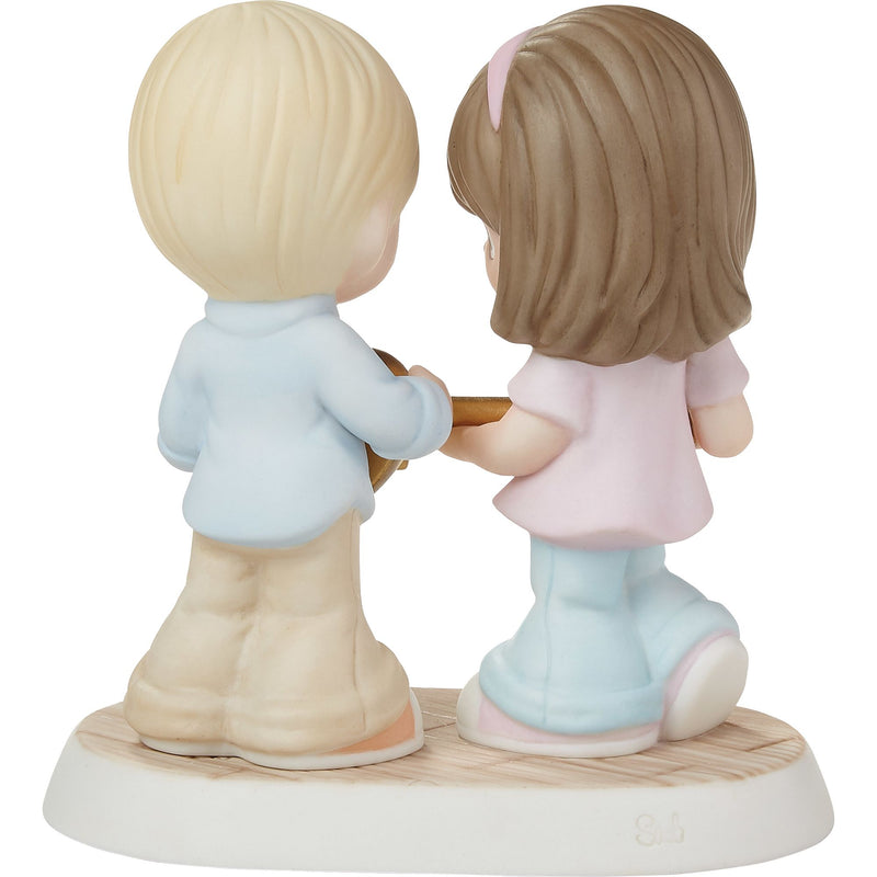 Couple Hlding Heart Lock Fig