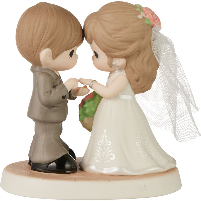 Bride & Groom w Rings Fig-Brun