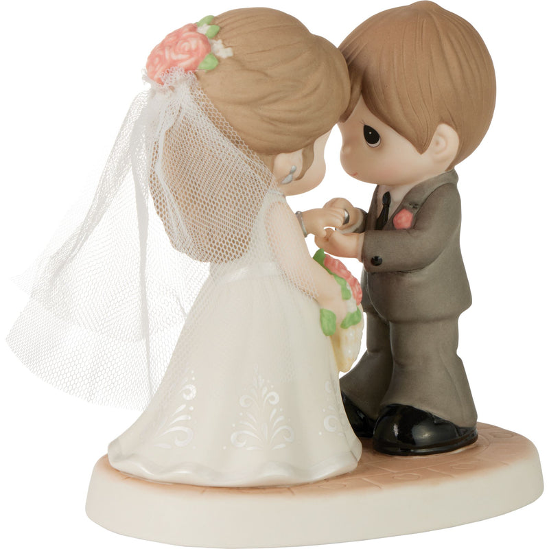 Bride & Groom w Rings Fig-Brun