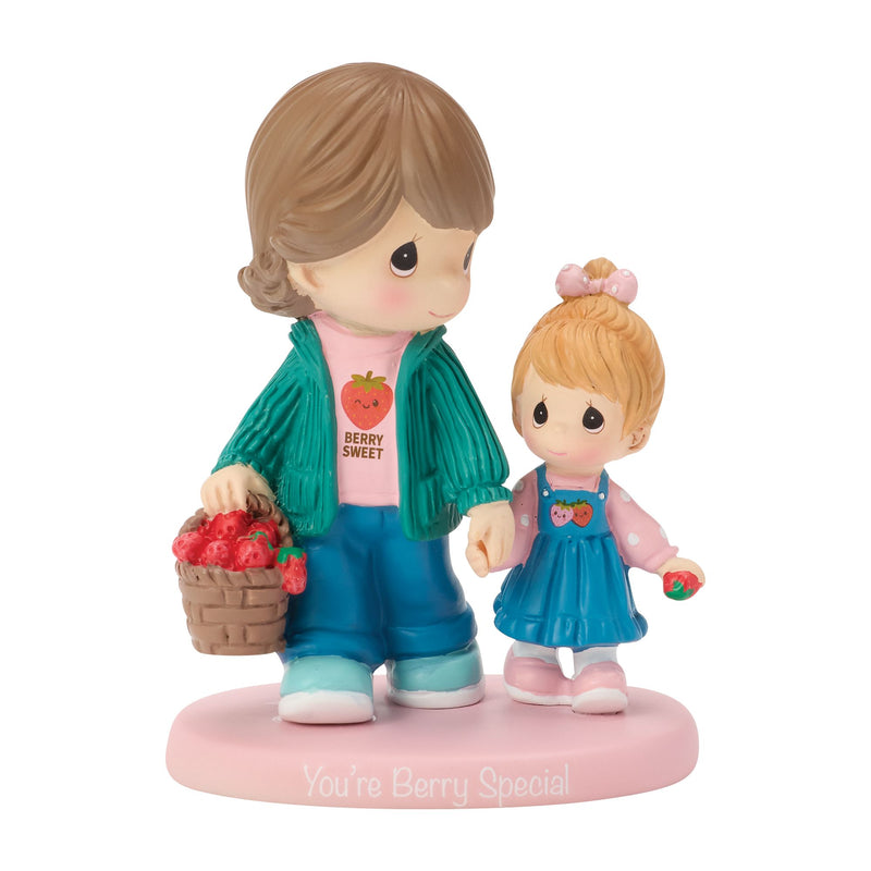 Grndma w Grnddaught Strber Fig