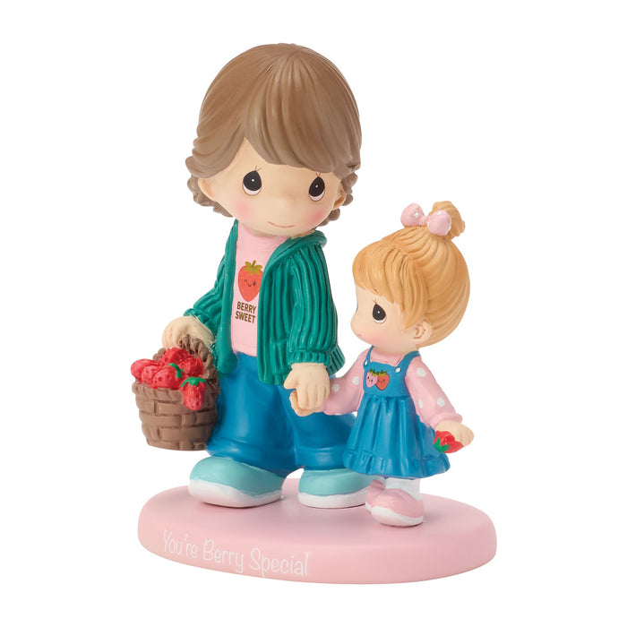 Grndma w Grnddaught Strber Fig