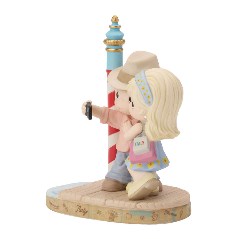 Italy Couple Figurine
