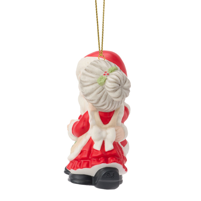 Santa & Mrs. Claus Kissing Orn