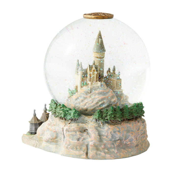 Hogwarts Castle w/ Hagrid Hut