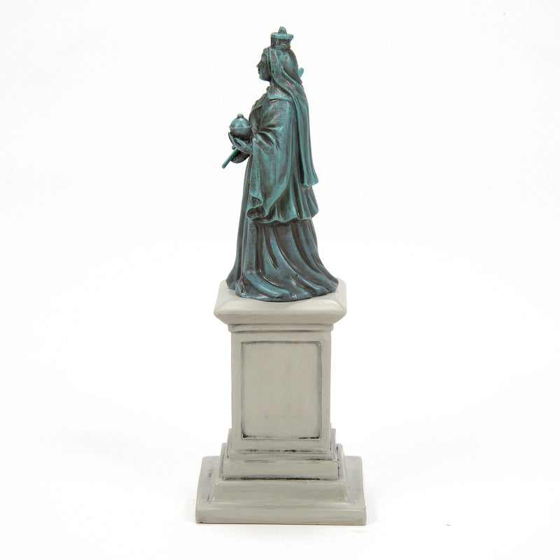 A Monument For Her Majesty