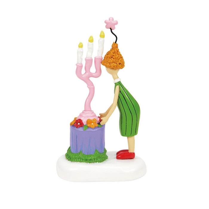 Auntie Who Sets A Centerpiece