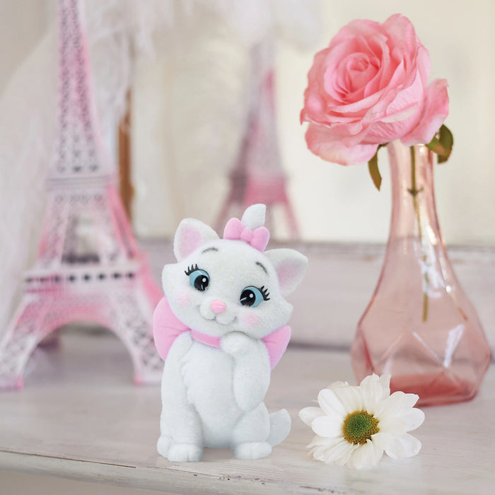 GJSTR Flocked Marie Figurine