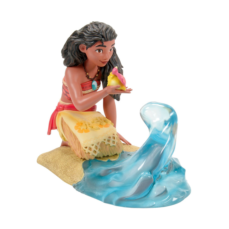 Moana with wave