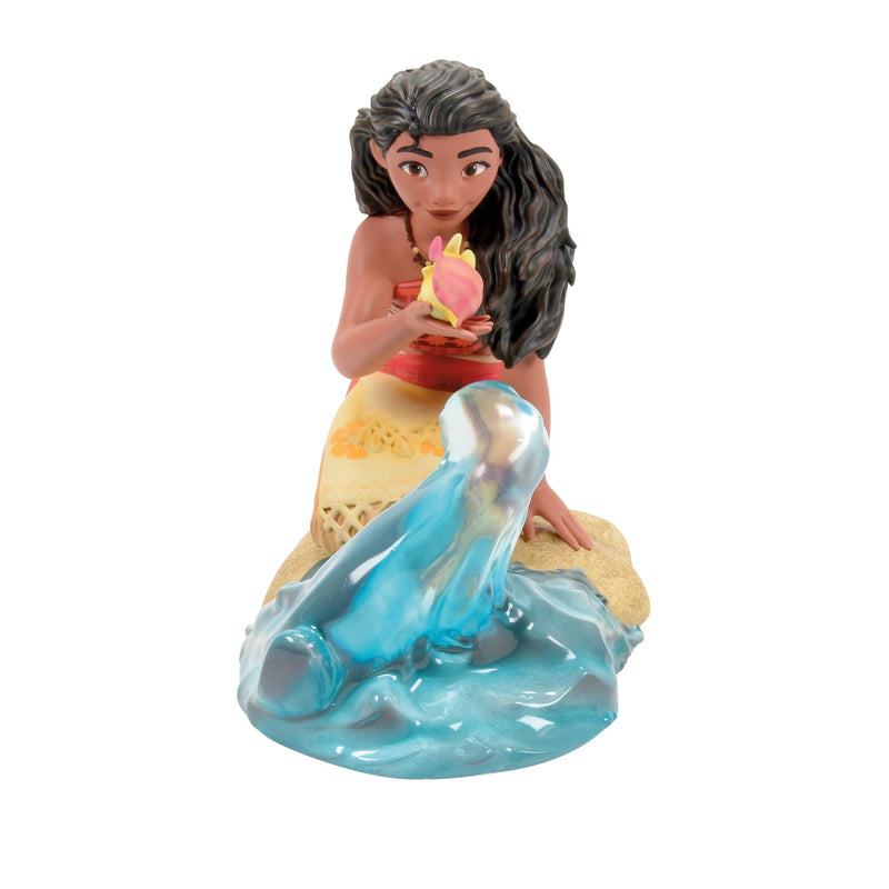 Moana with wave