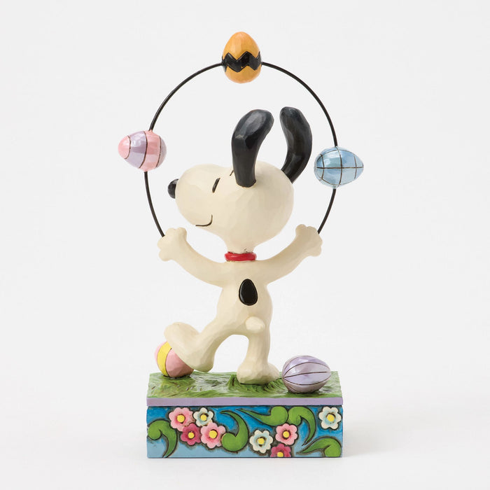 Snoopy Juggling Eggs