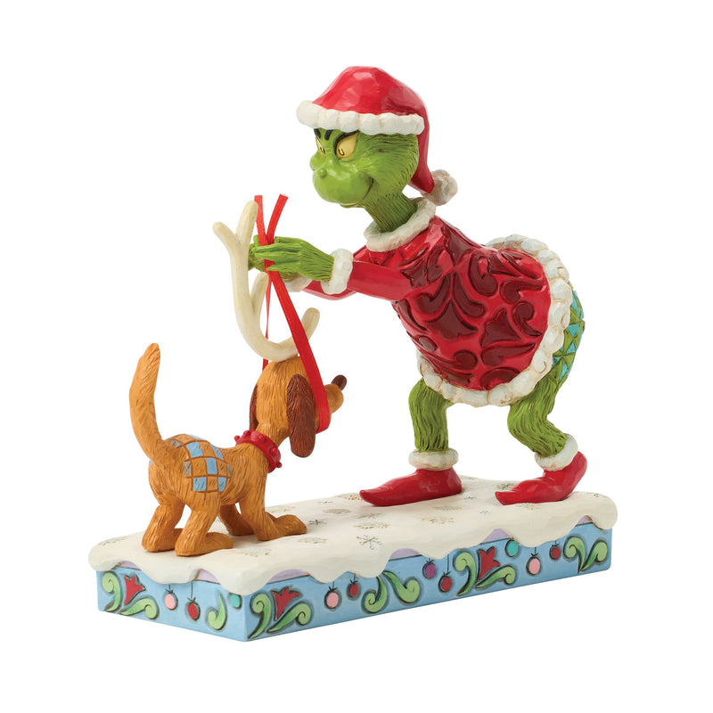 Grinch Tying Antlers Max Fig
