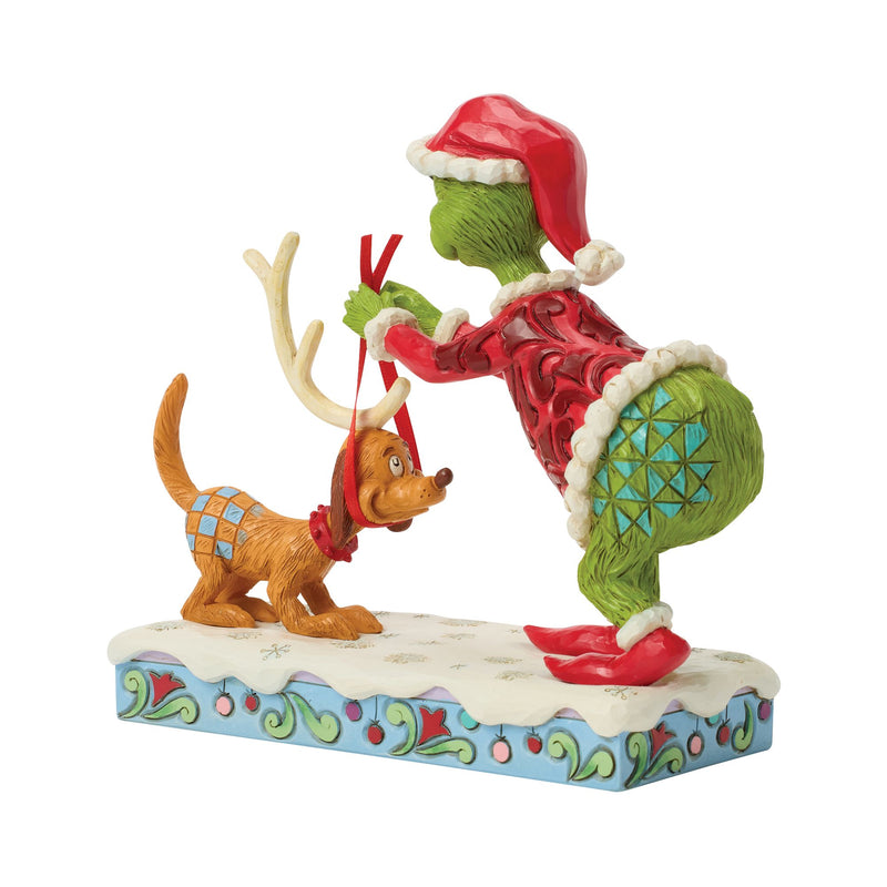 Grinch Tying Antlers Max Fig