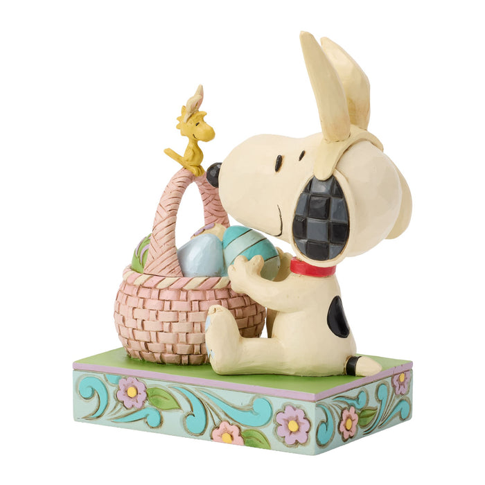 Snoopy w Basket of Easter Egg